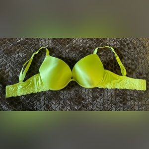 Fredericks of Hollywood, padded, lime green, 36DD